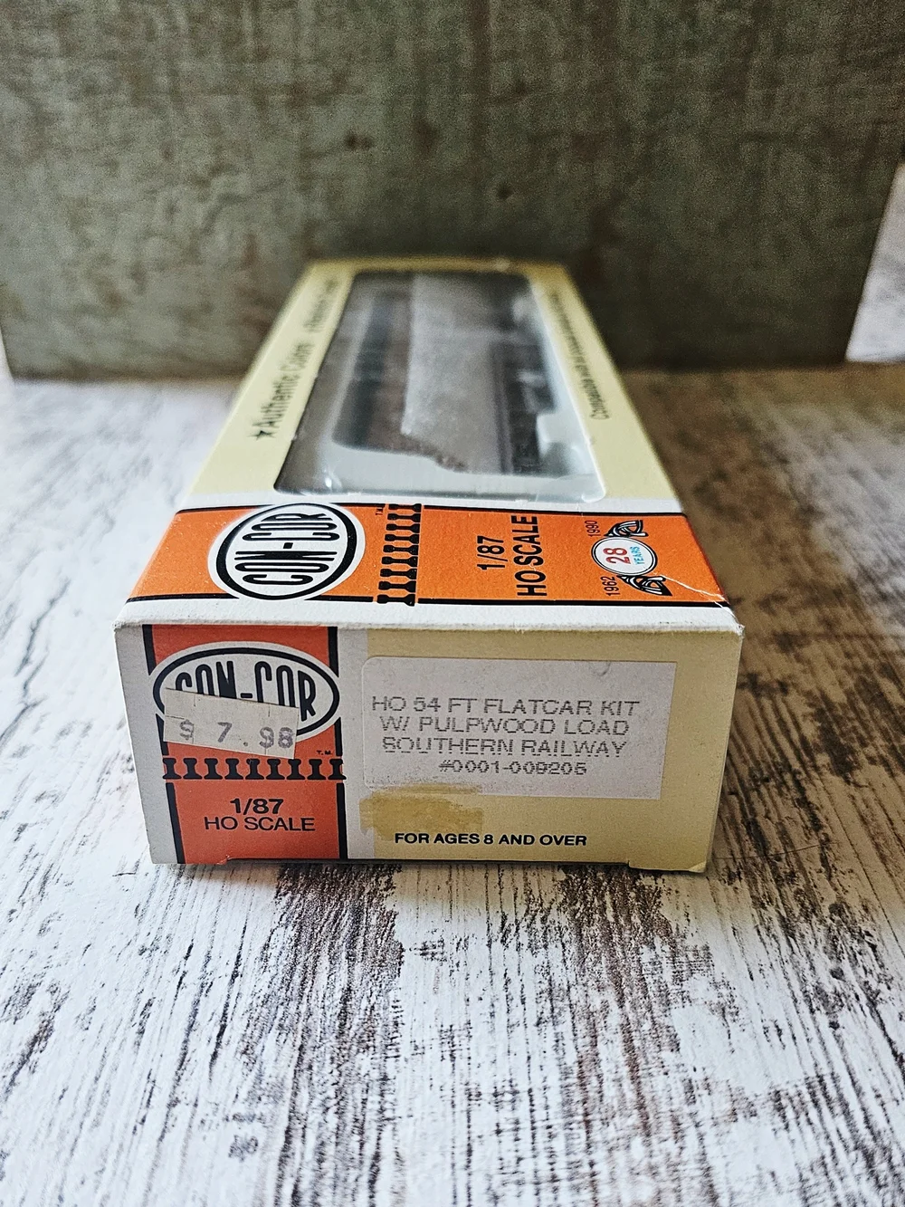 Con-Cor HO Scale 1/87 54ft Flatcar Kit w/ Pulpwood Load Southern Railway